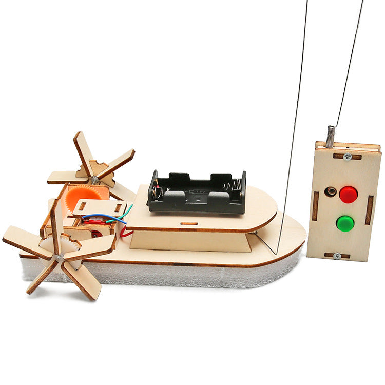 Technology small production DIY remote control paddle steamer STEAM educational handmade science and education toys